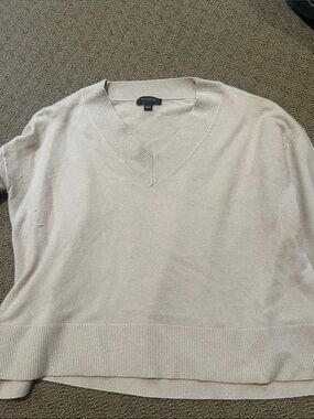 Ann Taylor V-Neck Sweater in Light Beige